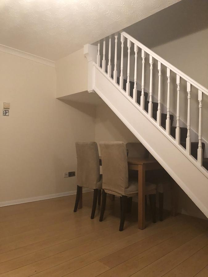 Waltham Abbey Private Property Bagian luar foto